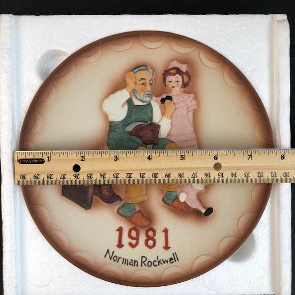 Norman Rockwell "The Shoemaker - 1981 Annual Collector's Plate - Picture 6 of 6